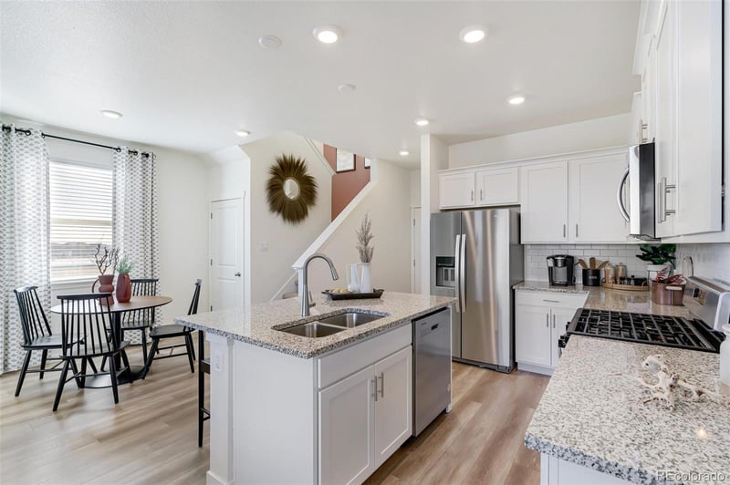 926 Red Star Ln, Johnstown, CO 80534