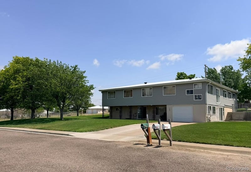 166 3rd Ave, Deer Trail, CO 80105