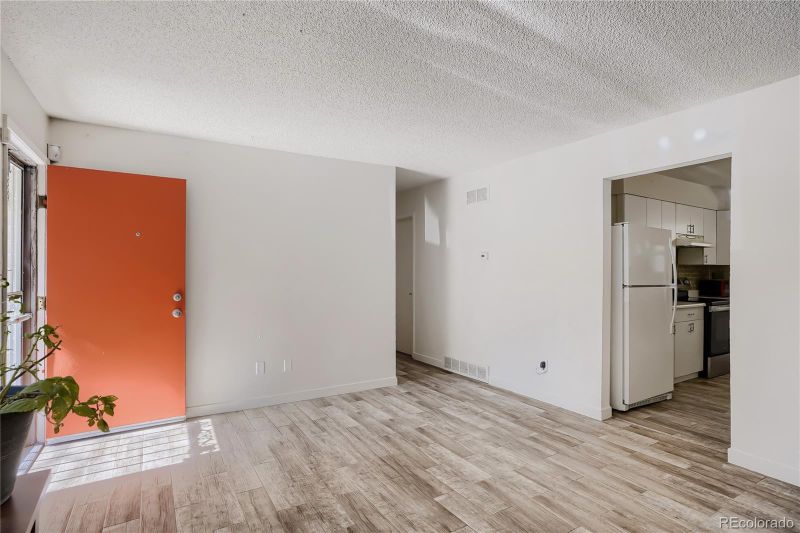 1236 Olathe St, Aurora, CO 80011