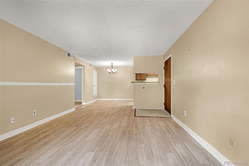 1760 S Pitkin Cir #B, Aurora, CO 80017