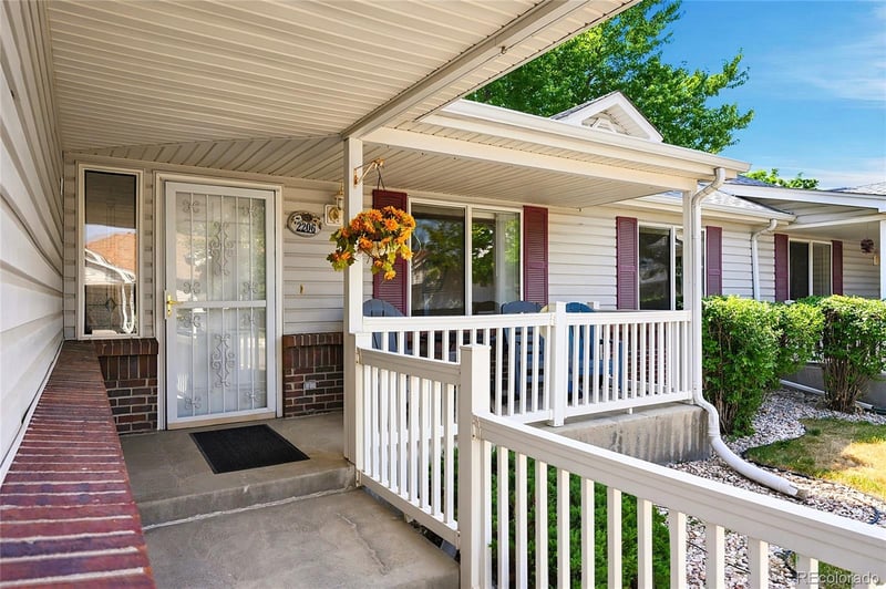 2206 S Iola St, Aurora, CO 80014