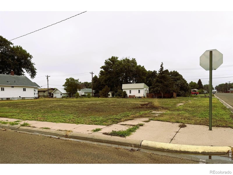 600 W 5th St, Julesburg, CO 80737
