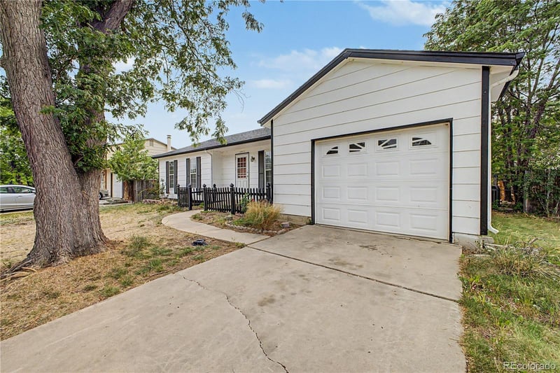10015 Beach St, Denver, CO 80260