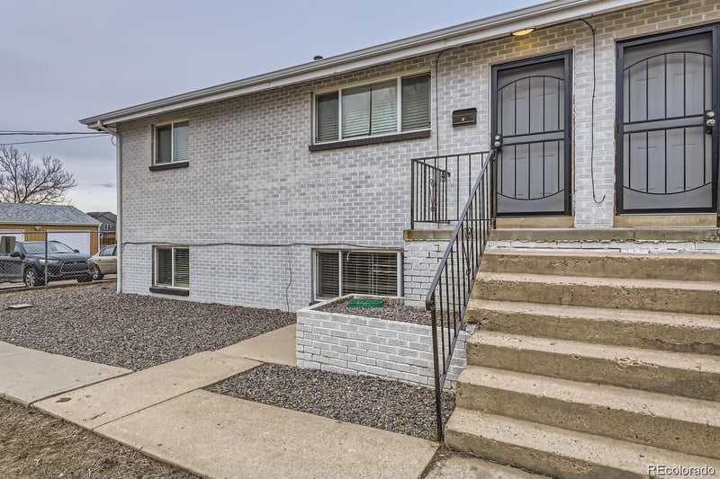 2545 Kenton St, Aurora, CO 80010