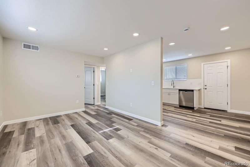 2545 Kenton St, Aurora, CO 80010