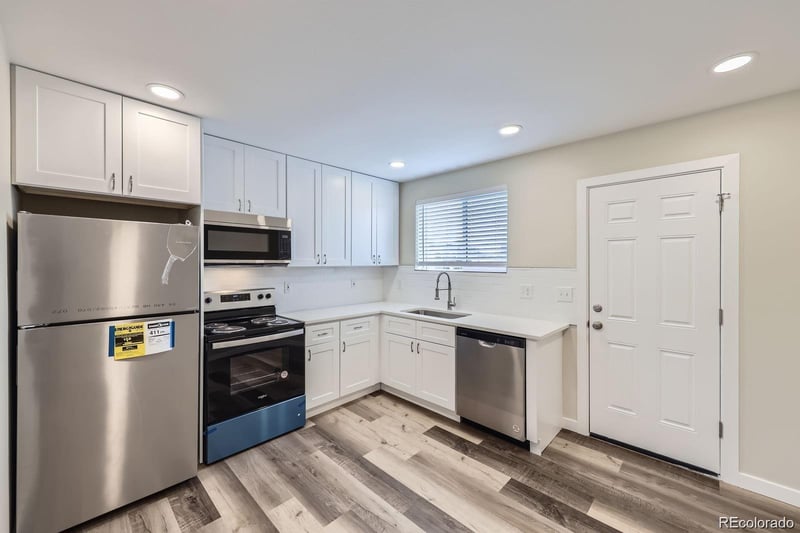 2545 Kenton St, Aurora, CO 80010