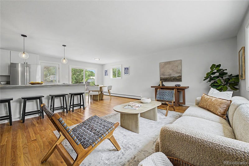 328 Troy St, Aurora, CO 80011