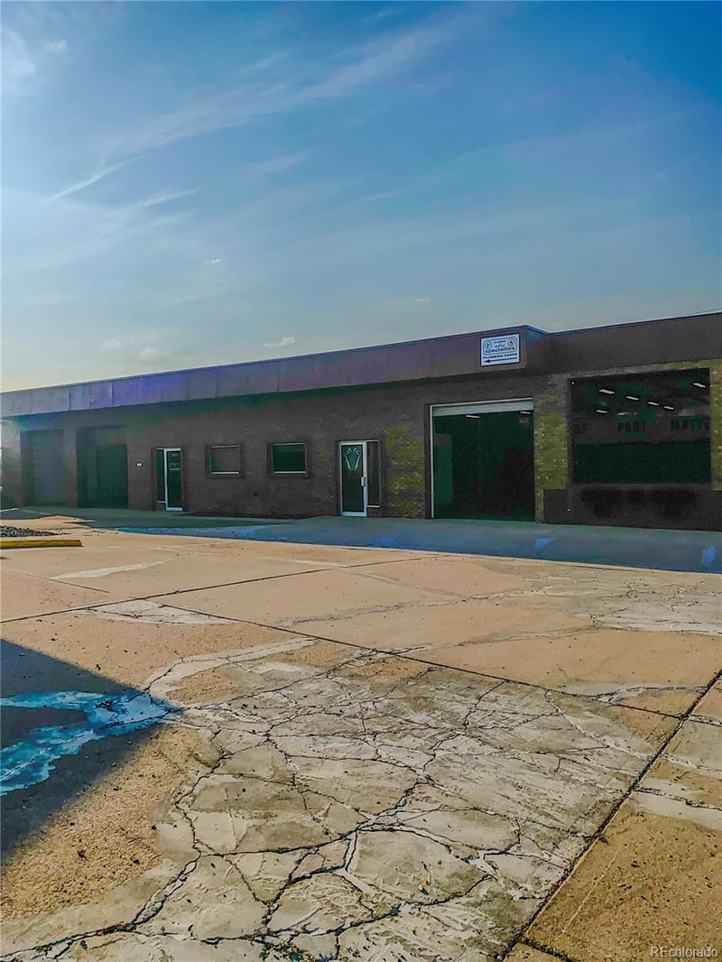 6025 W Mississippi Ave, Lakewood, CO 80226