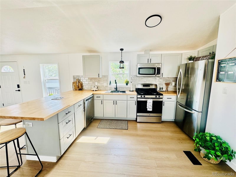 115 Ponderosa Cir, Golden, CO 80401