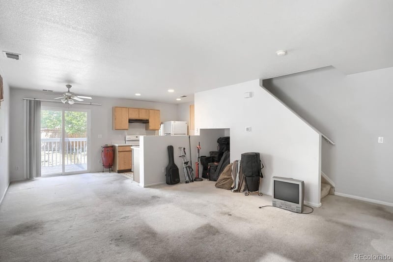 880 Mockingbird Ln, Brighton, CO 80601