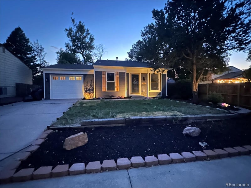 1985 Cathay St, Aurora, CO 80011