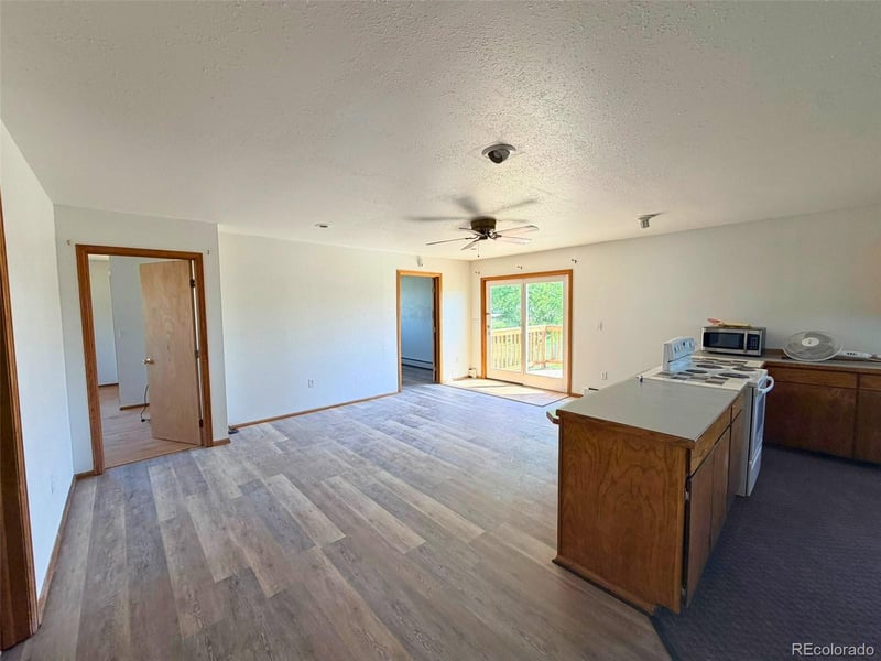 140 3rd Ave, Deer Trail, CO 80105