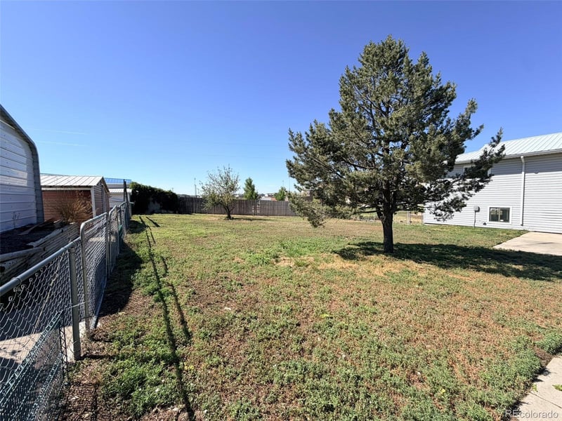 140 3rd Ave, Deer Trail, CO 80105