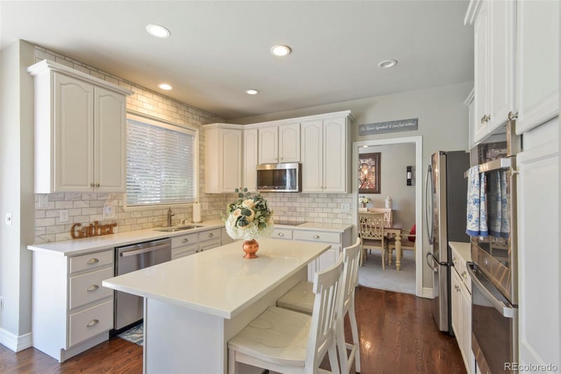 9917 Hawthorne St, Highlands Ranch, CO 80126