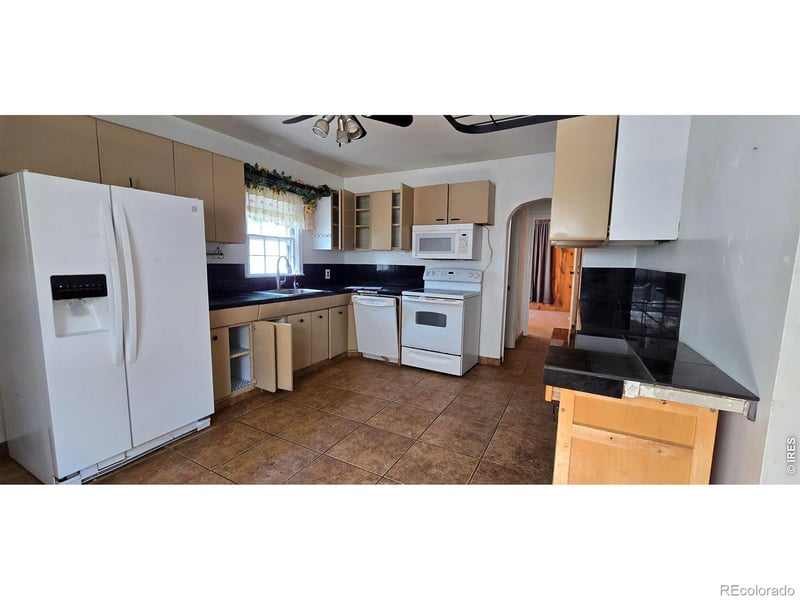 509 Columbine St, Sterling, CO 80751