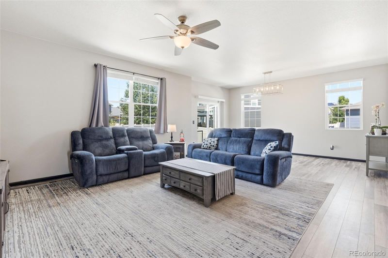 10447 Stagecoach Ave, Longmont, CO 80504