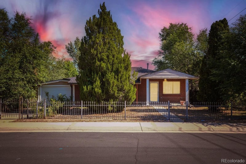 2201 W 55th Ave, Denver, CO 80221