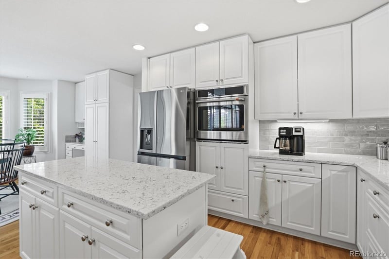 2334 S Union Ct, Lakewood, CO 80228