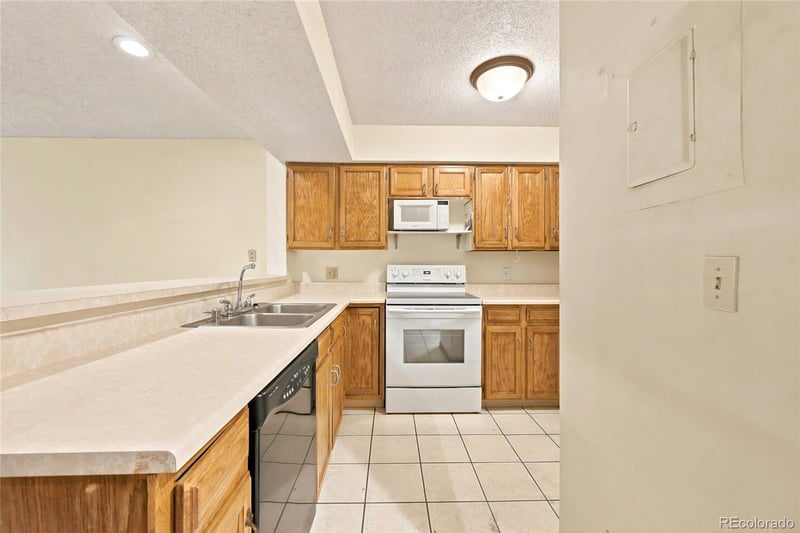 13950 E Oxford Pl #A210, Aurora, CO 80014