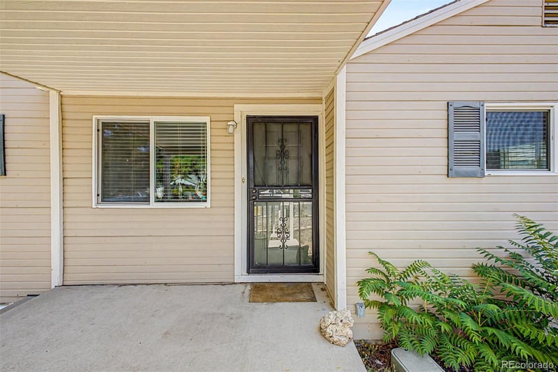 1956 Geneva St, Aurora, CO 80010