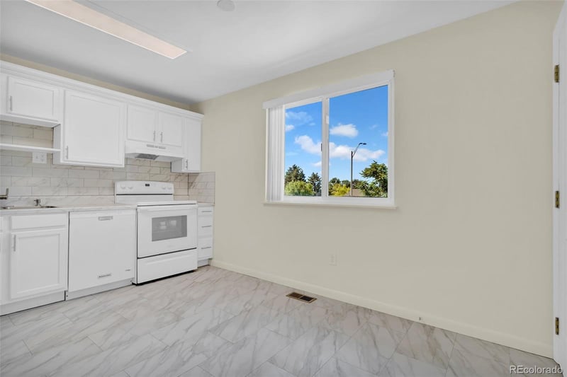 16219 E Linvale Ave, Aurora, CO 80013