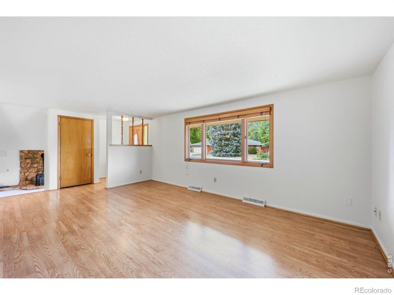 1917 Estrella Ave, Loveland, CO 80538