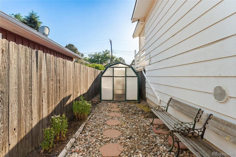 2932 Pennsylvania Ave, Colorado Springs, CO 80907