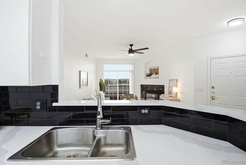 7440 S Blackhawk St #11-204, Englewood, CO 80112