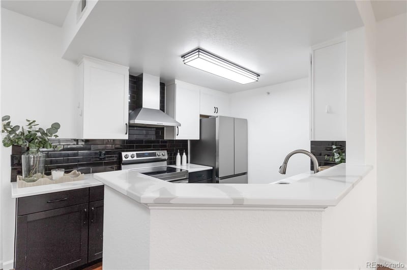 7440 S Blackhawk St #11-204, Englewood, CO 80112