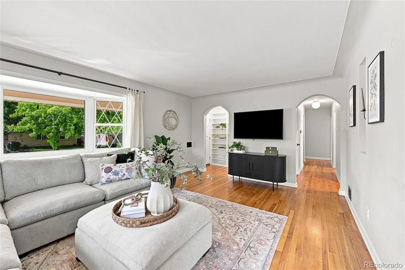 2386 S Bellaire St, Denver, CO 80222