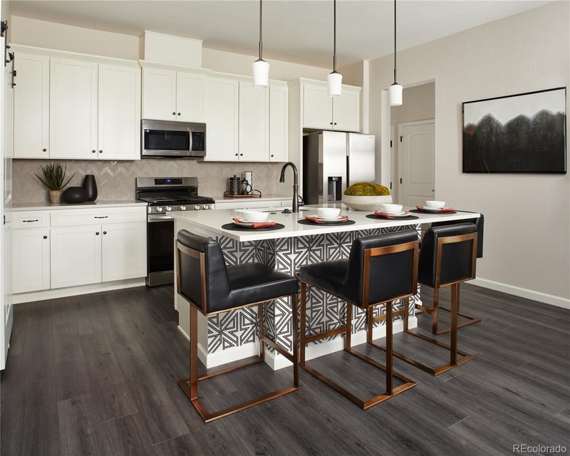 6153 N Ceylon St #104, Denver, CO 80249