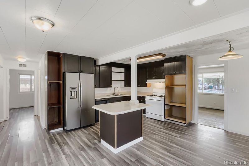 1273 Moline St, Aurora, CO 80010
