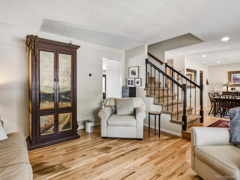 8471 S Willow Creek St, Littleton, CO 80126