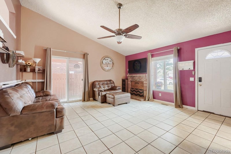 19073 E 16th Ave, Aurora, CO 80011