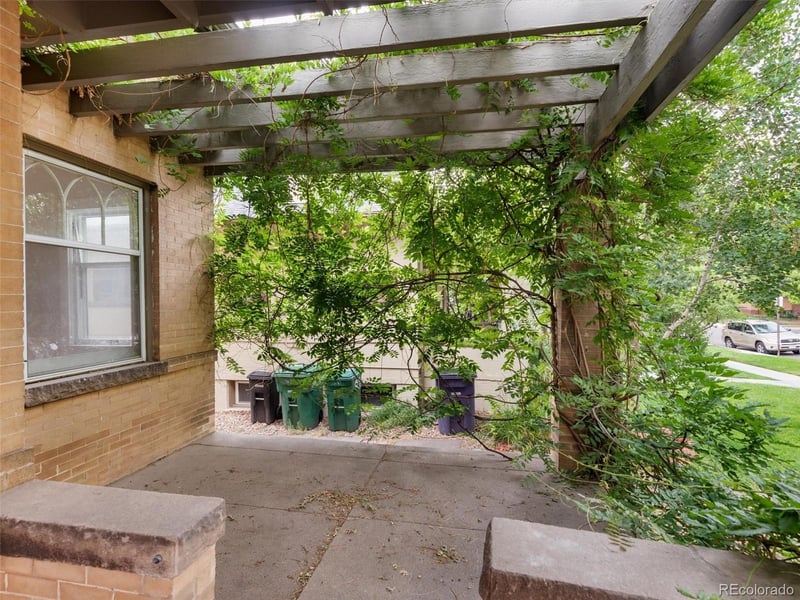 1635 Albion St, Denver, CO 80220