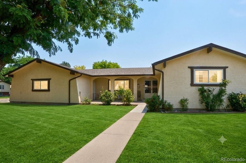 2 Verdosa Dr, Pueblo, CO 81005