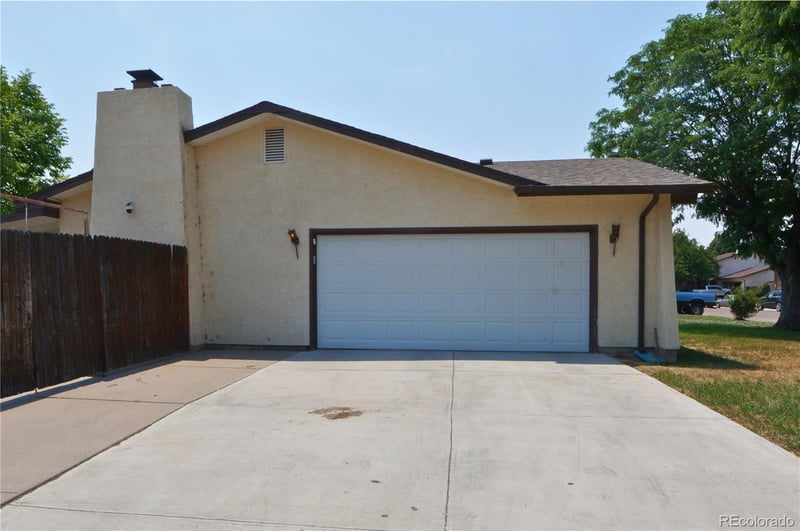 2 Verdosa Dr, Pueblo, CO 81005