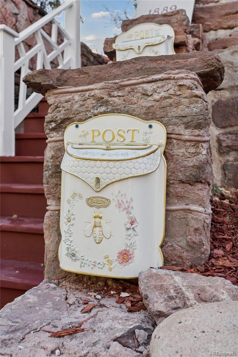 151 Ruxton Ave, Manitou Springs, CO 80829