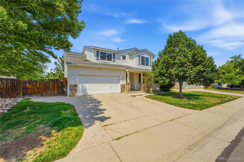 2105 E 127th Pl, Thornton, CO 80241