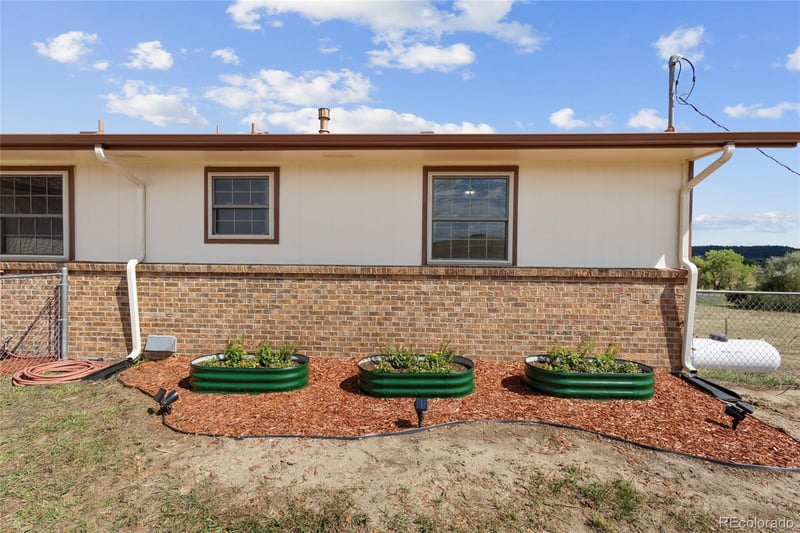 1045 Castlewood Dr, Franktown, CO 80116