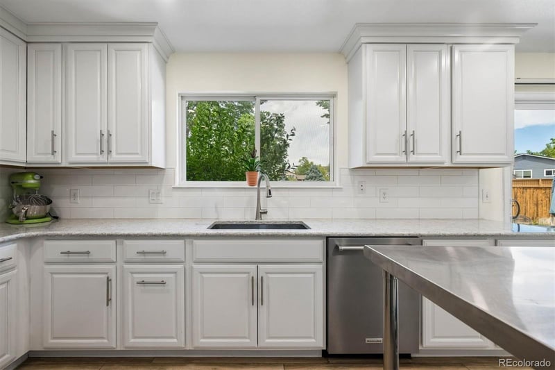 825 Northridge Rd, Highlands Ranch, CO 80126