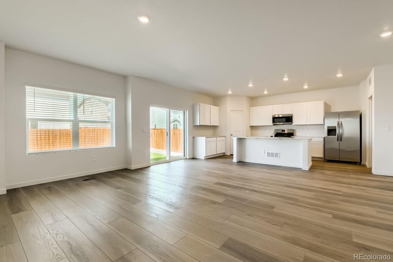 435 Wildflower Ct, Bennett, CO 80102