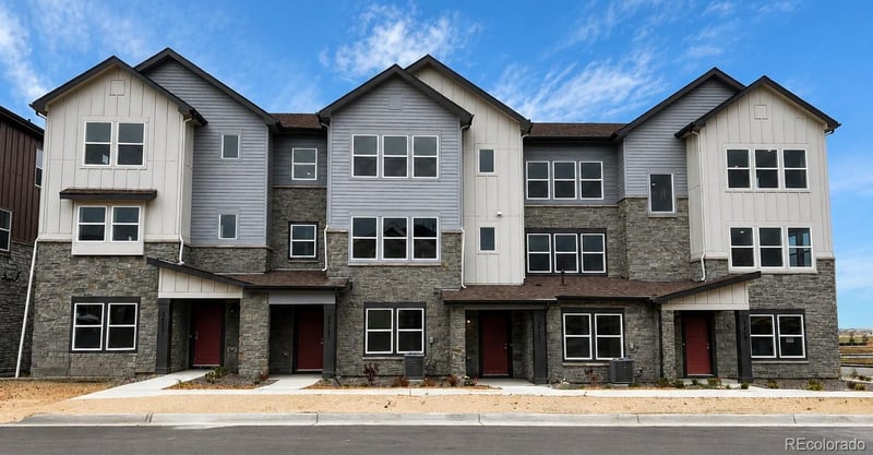 24111 E 54th Pl, Aurora, CO 80019