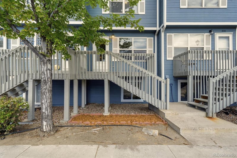 1890 Oakcrest Cir, Castle Rock, CO 80104