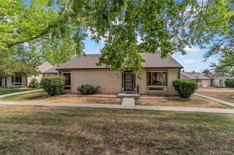 4619 W Ponds Cir, Littleton, CO 80123