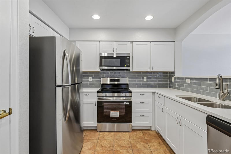 4044 E Geddes Cir, Centennial, CO 80122