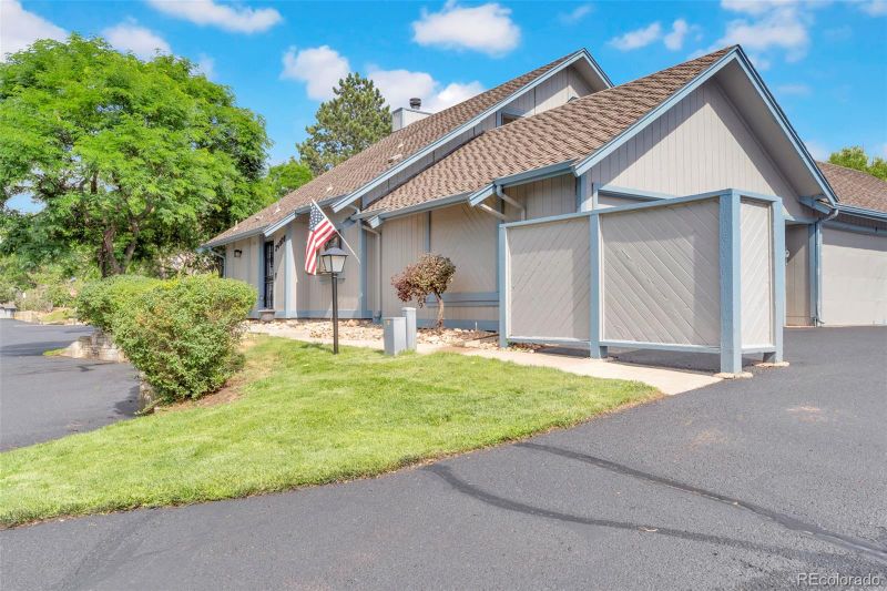 2497 S Victor St #A, Aurora, CO 80014