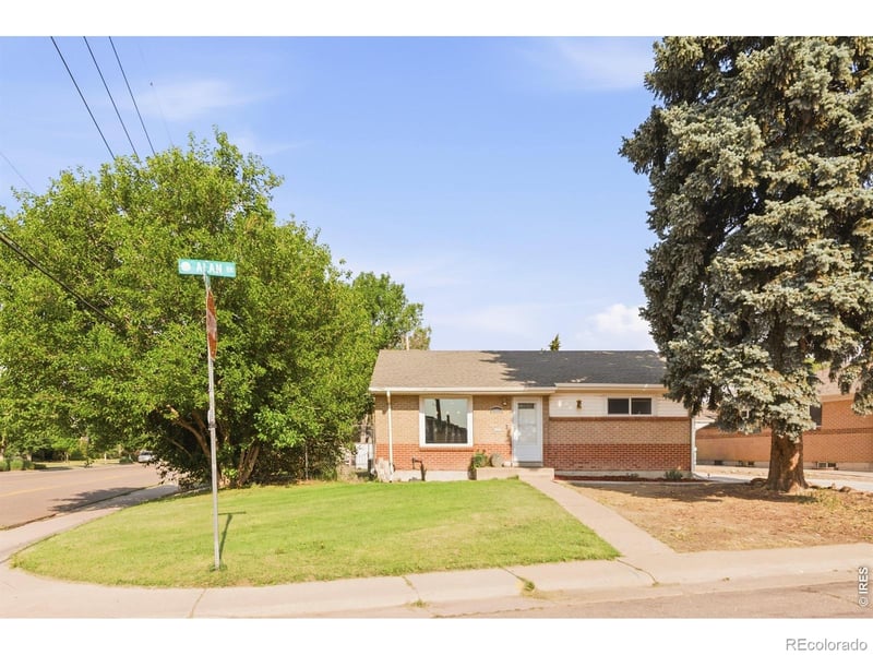 6801 Alan Dr, Denver, CO 80221