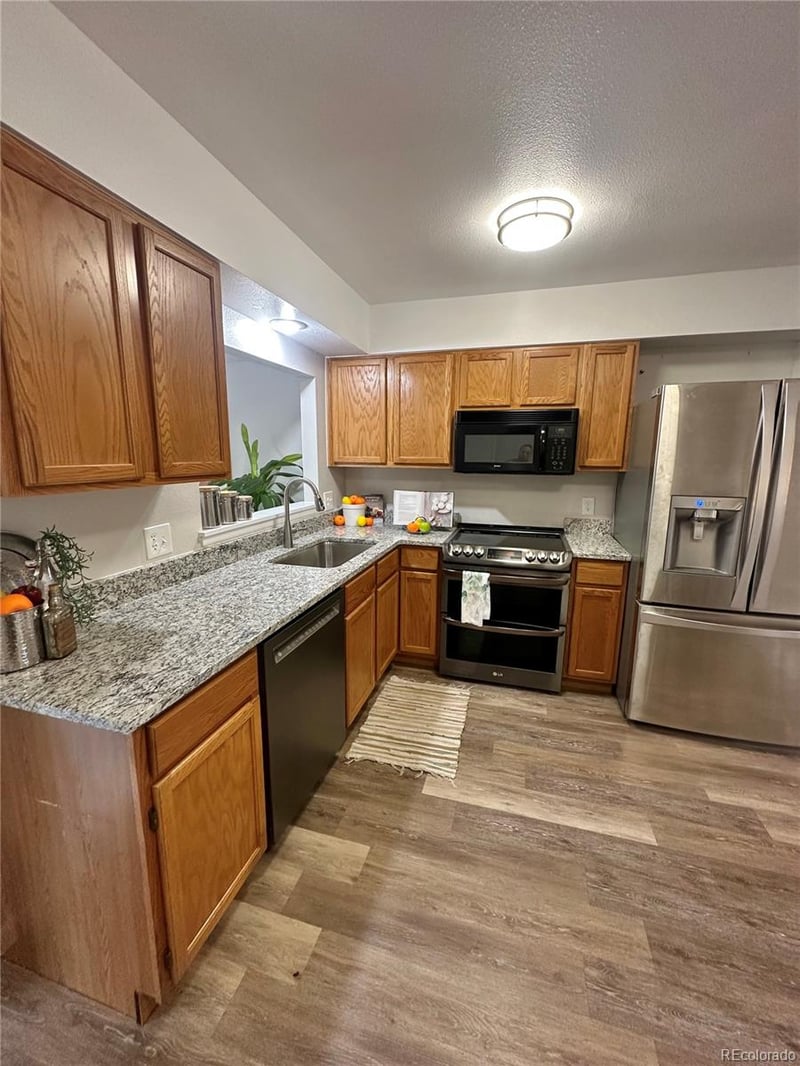 17934 E Iowa Dr, Aurora, CO 80017