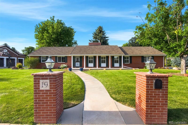 19 Niblick Ln, Littleton, CO 80123
